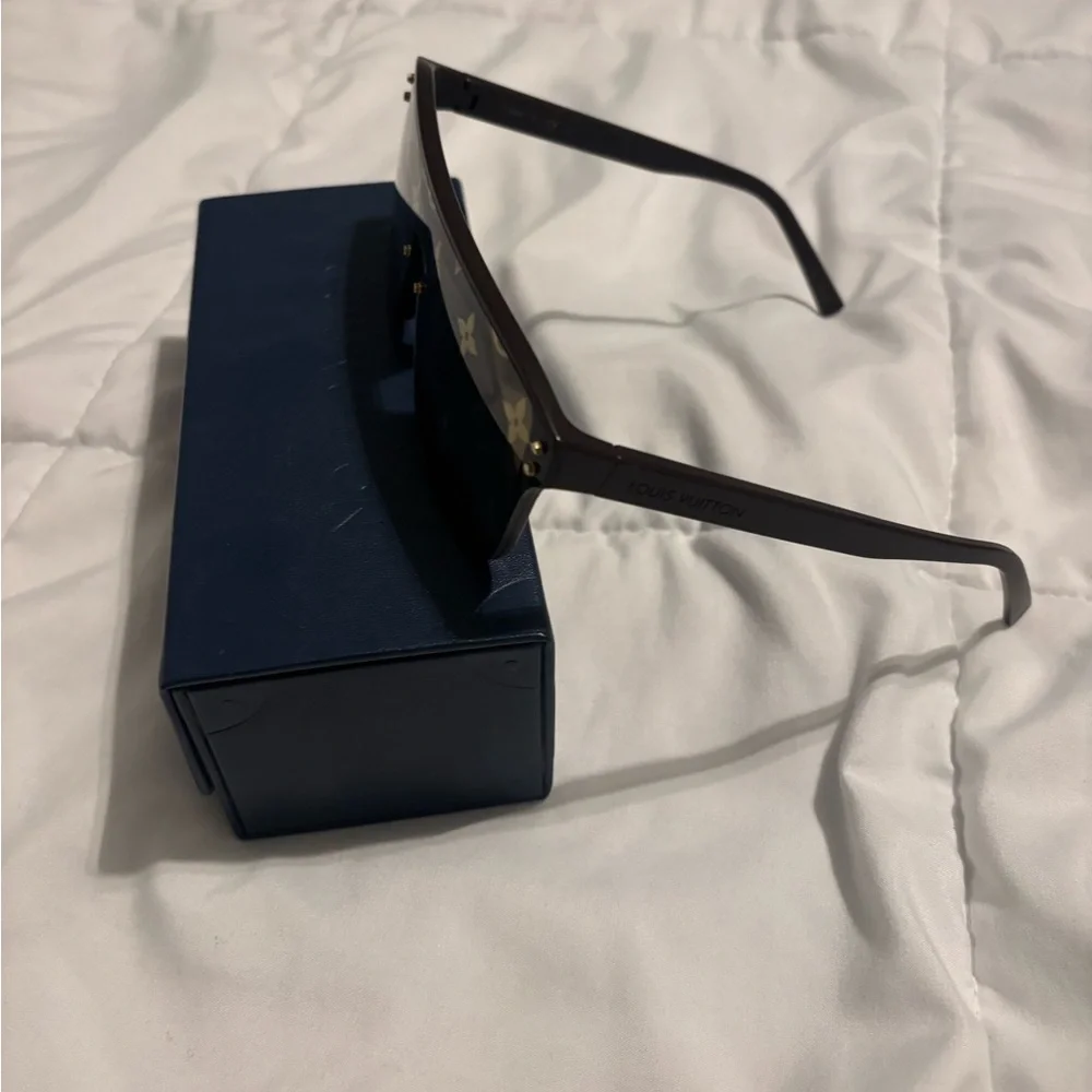 Louis Vuitton Men’s Black Shield Sunglasses with LV Logo